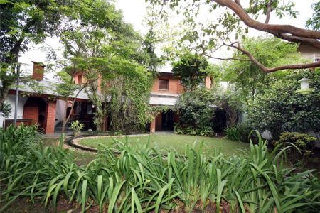 Casa à venda com 850m², 5 quartos e 6 vagas
