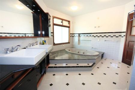 Casa à venda com 5 quartos, 850m² em Jardim dos Estados, São Paulo