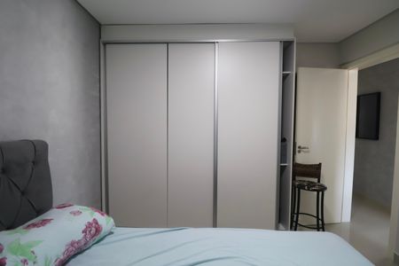 Apartamento para alugar com 120m², 3 quartos e 2 vagasQuarto