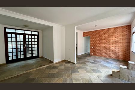Sala de apartamento à venda com 3 quartos, 116m² em Santa Efigênia, Belo Horizonte