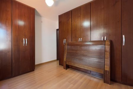 Casa à venda com 209m², 3 quartos e 3 vagas Casa à venda com 209m², 3 quartos e 3 vagasSuíte