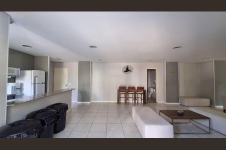 Apartamento à venda com 64m², 2 quartos e 1 vaga Apartamento à venda com 64m², 2 quartos e 1 vagaÁrea comum - Salão de Festas