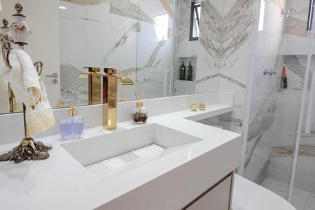 Apartamento à venda com 86m², 2 quartos e 2 vagasBanheiro da Suíte 2