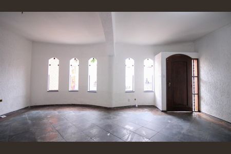 Sala de casa para alugar com 4 quartos, 250m² em Jardim Sapopemba, São Paulo