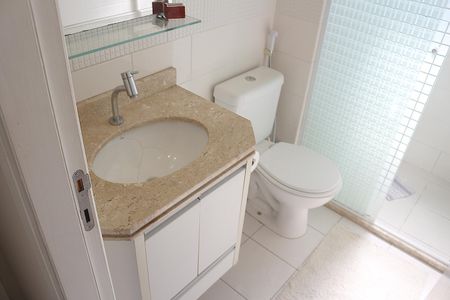 Apartamento à venda com 63m², 2 quartos e 1 vagaBanheiro da Suíte 1