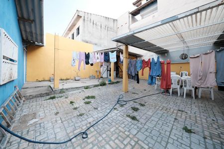 Casa à venda com 300m², 2 quartos e 4 vagasQuintal