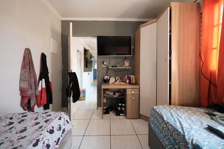 Casa à venda com 300m², 2 quartos e 4 vagasQuarto 2