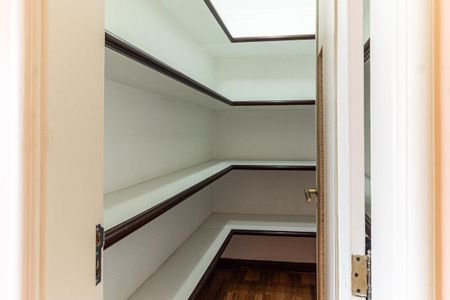 Apartamento à venda com 273m², 4 quartos e 1 vagaCozinha - Despensa