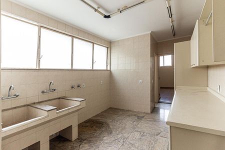 Apartamento à venda com 273m², 4 quartos e 1 vagaÁrea de Serviço