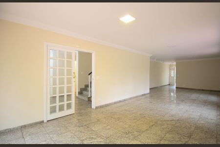 Sala de casa de condomínio à venda com 4 quartos, 430m² em Jardim Vitoria Regia (zona Oeste), São Paulo