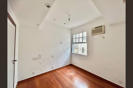 Apartamento à venda com 99m², 3 quartos e sem vaga