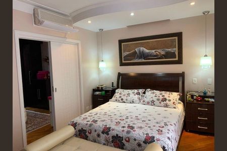 Apartamento à venda com 220m², 4 quartos e 4 vagas