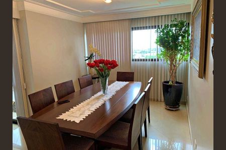 Apartamento à venda com 220m², 4 quartos e 4 vagas