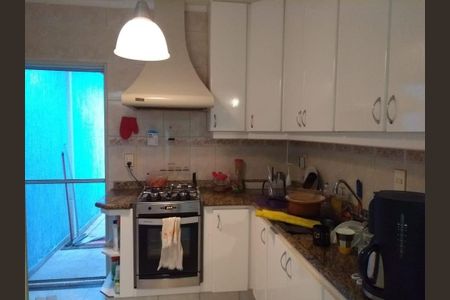 Casa de condomínio à venda com 178m², 3 quartos e 3 vagas
