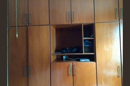 Casa de condomínio à venda com 178m², 3 quartos e 3 vagas