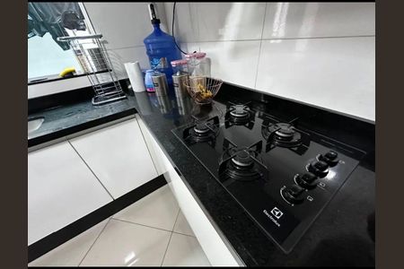 Casa de condomínio à venda com 60m², 2 quartos e 1 vaga