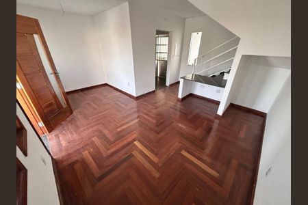 Casa à venda com 2 quartos, 126m² em Salgado Filho, Belo Horizonte