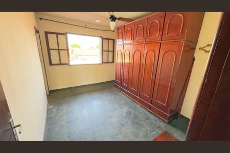 Casa à venda com 3 quartos, 240m² em Maravista, Niterói