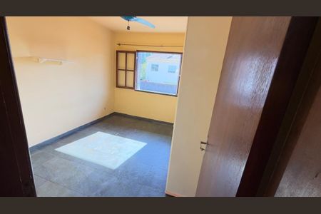 Casa à venda com 3 quartos, 240m² em Maravista, Niterói