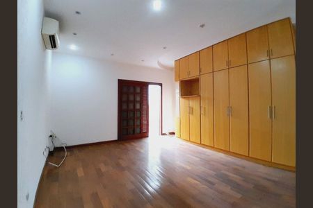 Casa à venda com 4 quartos, 239m² em Vila Guilherme, São Paulo
