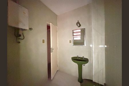 Apartamento à venda com 70m², 2 quartos e 1 vaga Apartamento à venda com 70m², 2 quartos e 1 vagaBanheiro social