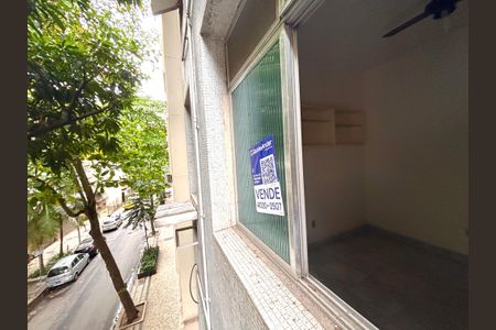 Apartamento à venda com 70m², 2 quartos e 1 vaga Apartamento à venda com 70m², 2 quartos e 1 vagaPlaca
