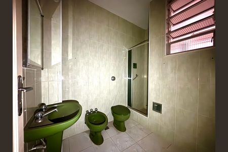 Apartamento à venda com 70m², 2 quartos e 1 vaga Apartamento à venda com 70m², 2 quartos e 1 vagaBanheiro social