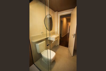 Apartamento à venda com 135m², 3 quartos e sem vaga Apartamento à venda com 135m², 3 quartos e sem vagaBanheiro Social