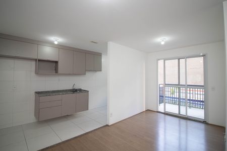 Sala de apartamento para alugar com 2 quartos, 58m² em Picanço, Guarulhos