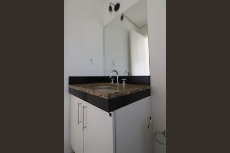 Apartamento à venda com 69m², 2 quartos e 2 vagasBanheiro da Suíte