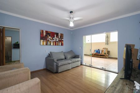 Sala de casa para alugar com 3 quartos, 65m² em Jardim Nadir, São Paulo