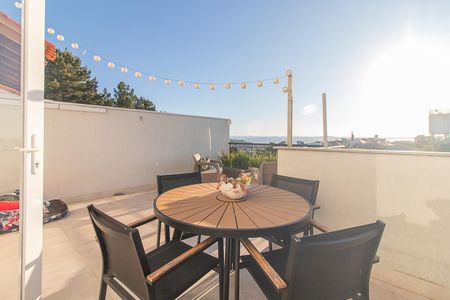 Casa à venda com 230m², 3 quartos e 2 vagasVaranda da Sala 2