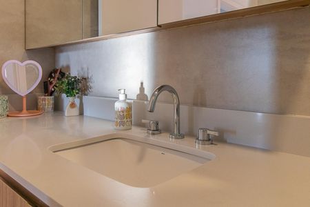 Casa à venda com 230m², 3 quartos e 2 vagasBanheiro Social