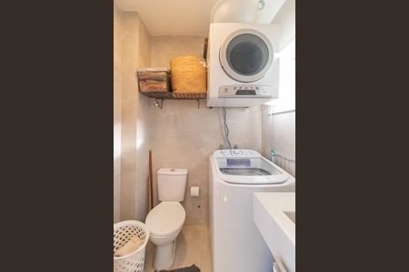 Casa à venda com 230m², 3 quartos e 2 vagasÁrea de Serviço