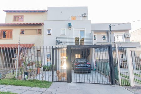 Casa à venda com 230m², 3 quartos e 2 vagasFachada