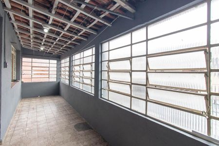 Casa para alugar com 150m², 4 quartos e 2 vagas Casa para alugar com 150m², 4 quartos e 2 vagasVaranda