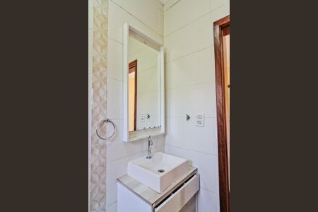 Casa de condomínio para alugar com 90m², 2 quartos e sem vaga Casa de condomínio para alugar com 90m², 2 quartos e sem vagaBanheiro da Suíte 2