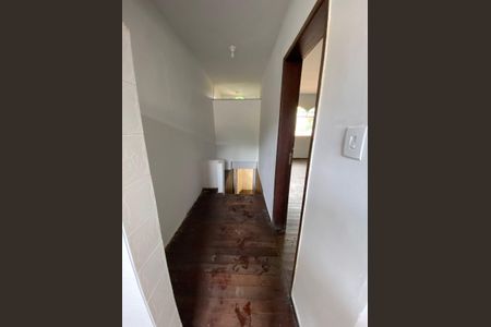 Casa à venda com 250m², 4 quartos e 5 vagasCorredor