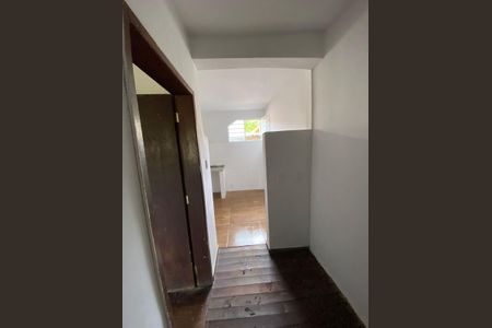 Casa à venda com 250m², 4 quartos e 5 vagasCorredor