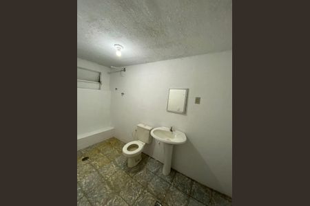 Casa à venda com 250m², 4 quartos e 5 vagasBanheiro Social