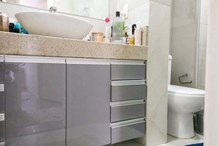 Apartamento à venda com 54m², 2 quartos e 1 vaga Apartamento à venda com 54m², 2 quartos e 1 vagaBanheiro