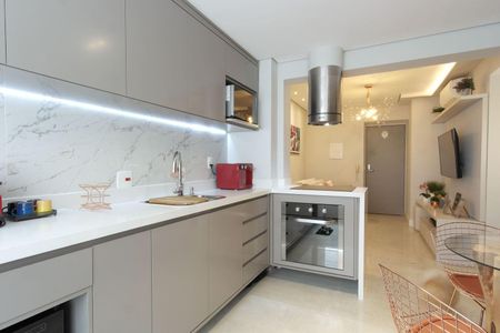 Cozinha de apartamento para alugar com 2 quartos, 50m² em Vila Olímpia, São Paulo