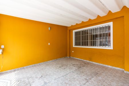 Casa à venda com 184m², 4 quartos e 2 vagas Casa à venda com 184m², 4 quartos e 2 vagasGaragem