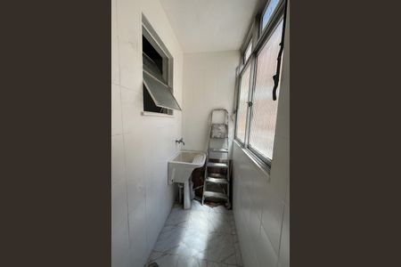 Apartamento à venda com 56m², 3 quartos e 1 vagaÁrea de Serviço