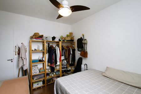 Apartamento à venda com 75m², 3 quartos e 2 vagasQuarto 