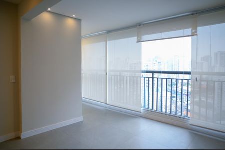 Apartamento à venda com 72m², 3 quartos e 1 vaga Apartamento à venda com 72m², 3 quartos e 1 vagaVaranda