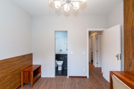 Apartamento à venda com 80m², 3 quartos e 2 vagasSuíte