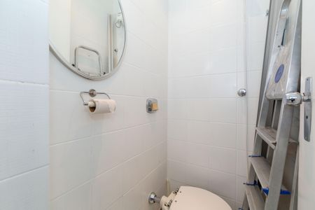 Apartamento à venda com 80m², 3 quartos e 2 vagasBanheiro de Serviço