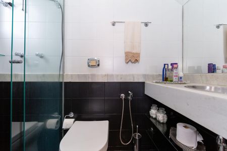 Apartamento à venda com 80m², 3 quartos e 2 vagasBanheiro da Suíte