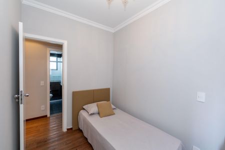 Apartamento à venda com 80m², 3 quartos e 2 vagasQuarto 1
